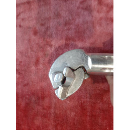 Under-saddle bracket detail on JPR seat pillar