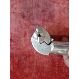 Top view of the clamping system on vintage JPR seatpost
