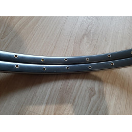 Rim joint and wear indicators on Mavic MA40 clinchers