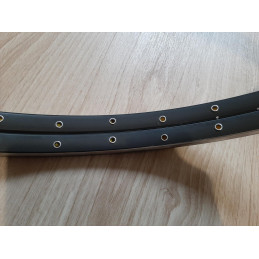 Pair of Mavic MA40 700c rims showing alignment and shape