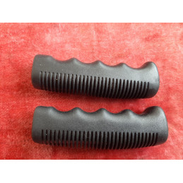Pair of vintage Peugeot handlebar grips F01