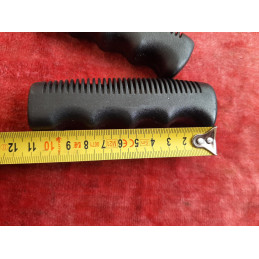 Pair of vintage Peugeot handlebar grips F01