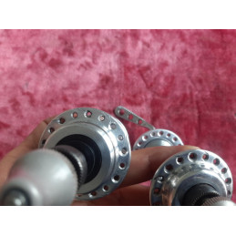 Buje delantero ALPIN 36H marca grabada