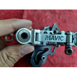 Detalhe do corpo do desviador MAVIC 801 – inscrição MAVIC visível
