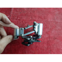 Dettaglio perno centrale deragliatore MAVIC 801