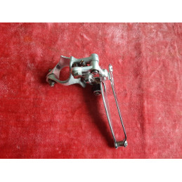 Deragliatore anteriore Campagnolo Nuovo Record – dettaglio vite registro