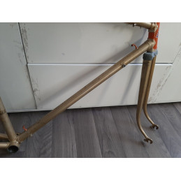 Weight verification on scale showing 3390g total