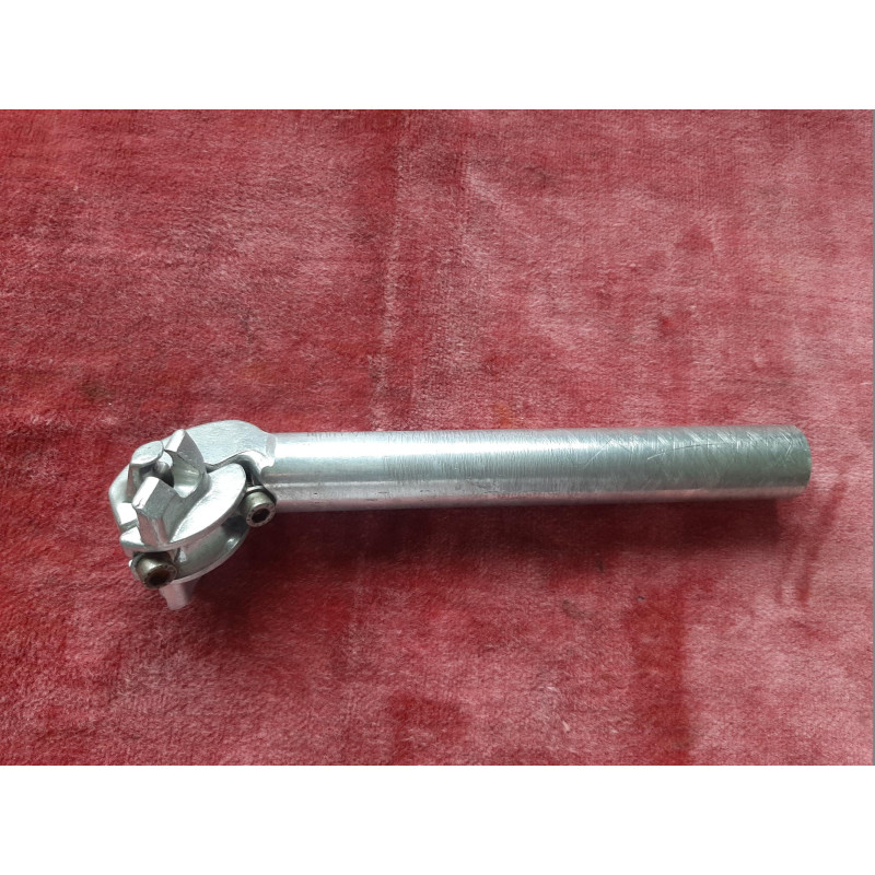 Vintage bicycle seatpost 26.4 mm - side view showing clamp assembly