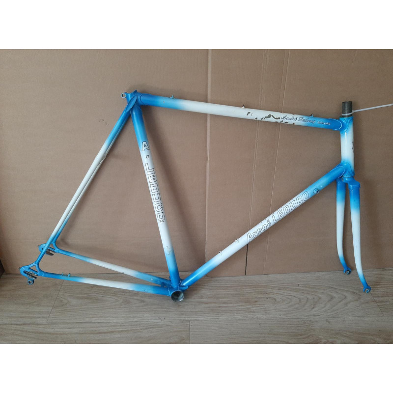 Cadre de vélo de course vintage André Leducq 59.5x57cm vue latérale