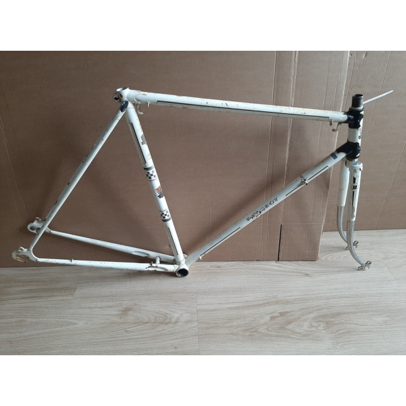 Cadre velo PEUGEOT randonneur 3520g 57×57.5cm 120.6 mm BFFF 🇫🇷 D2