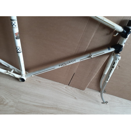 Cadre velo PEUGEOT randonneur 3520g 57×57.5cm 120.6 mm BFFF 🇫🇷 D2