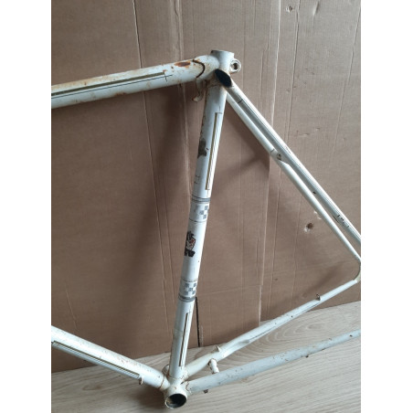 Cadre velo PEUGEOT randonneur 3520g 57×57.5cm 120.6 mm BFFF 🇫🇷 D2