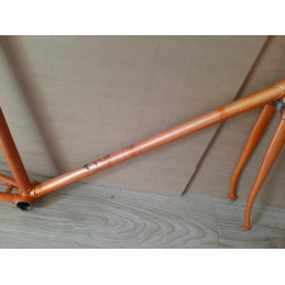 Front fork dropout alignment and detail