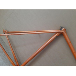 Ancho de punteras traseras de 121.6 mm