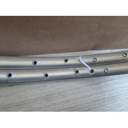 Par de aros tubular Mavic – empilhados para comparar estado