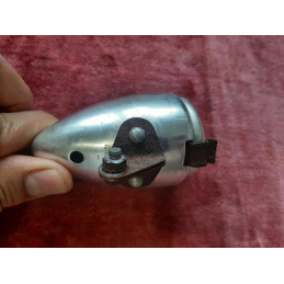 Détail du marquage de fabrication française sur phare vintage JOS