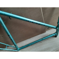 Cadre vélo LIBERIA 650 sur support