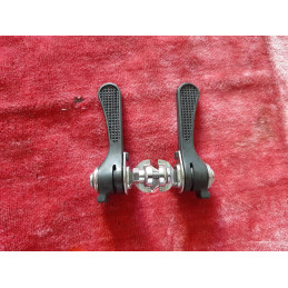 Manípulo Simplex LJ 4012 – detalhe do punho em nylon