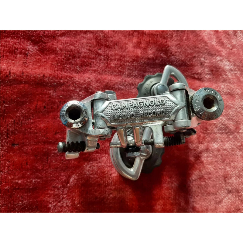 Desviador traseiro Campagnolo Nuovo Record Patent 73 – vista lateral esquerda