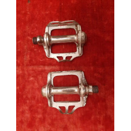 Right side Lyotard M23 repainted pedal