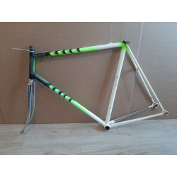 Cadre de vélo Artisanal 60×57.5cm 3240g 126.4mm BFFF vintage bike D4