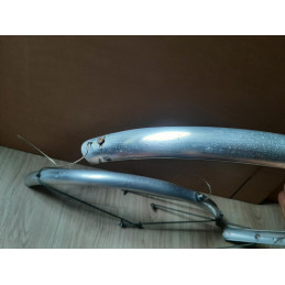 Aluminum Mudguard 40mm for 700 touring bike in good condition D7