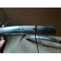 Aluminum Mudguard 40mm for 700 touring bike in good condition D7