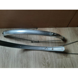 Aluminum Mudguard 40mm for 700 touring bike in good condition D7