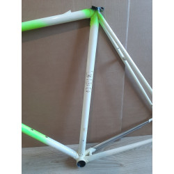 Cadre de vélo Artisanal 60×57.5cm 3240g 126.4mm BFFF vintage bike D4