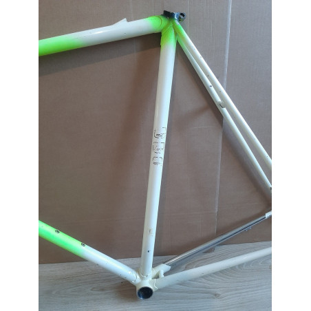 Cadre de vélo Artisanal 60×57.5cm 3240g 126.4mm BFFF vintage bike D4