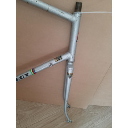 Paso de rueda trasero cuadro clásico Peugeot PX10