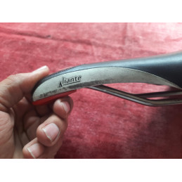 Fizik Aliante Carbon Twin road bike saddle Titanium rails 244g