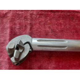Vue latérale gauche du tube en aluminium JPR