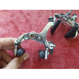 Shimano 105 caliper centering screw detail