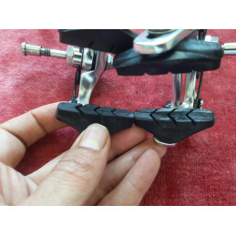 Puente de freno Shimano 105 detalle del gancho