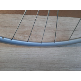 Detalhe da jante RIGIDA 700c – marcação 13*622