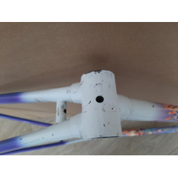 Medición del tubo vertical de 54cm en cuadro Liberia