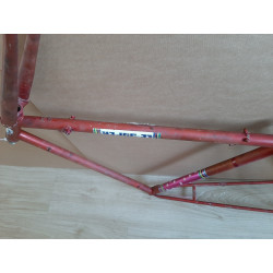 Vue d'ensemble du cadre de vélo de course LE SUPER 56cm