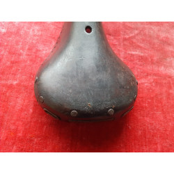 Left side profile of pre-owned Henri Gauthier touring bike saddle