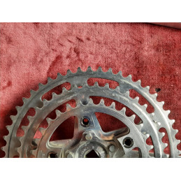 Detalhe braço direito pedaleiro STRONGLIGHT 49 TRI 170mm duralumin