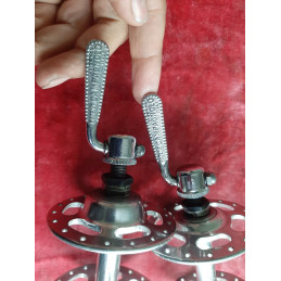 Buje trasero Campagnolo – flange ancho y agujeros para 36 radios