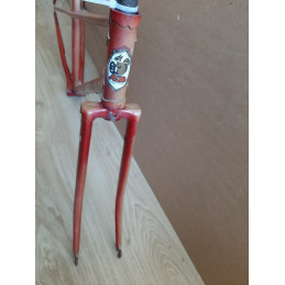 Chainstays and bottom bracket underside view