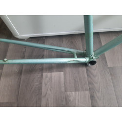 Top tube paint finish details and cosmetic wear check