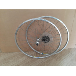Pair of RIGIDA 26" MTB Clincher Wheels 20-559 with Tyres