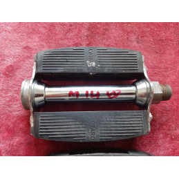 Détail filetage 14x1.25 et axe acier pédale ancienne Lyotard