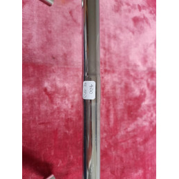 Détail de la finition acier sur guidon rétro de course