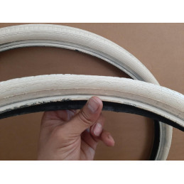 Detalle flanco neumático Michelin 650B fabricado Francia