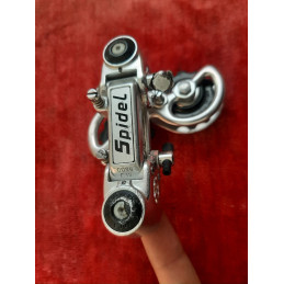 Face latérale du dérailleur arrière Simplex Super LJ