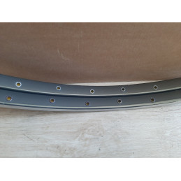 Decalcomania Mavic MA40 su cerchio grigio scuro