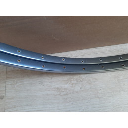 Vorderansicht des Felgenpaares MAVIC MA40 700c